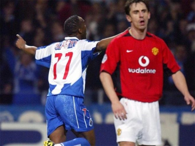 她凭借强大 她凭借强大