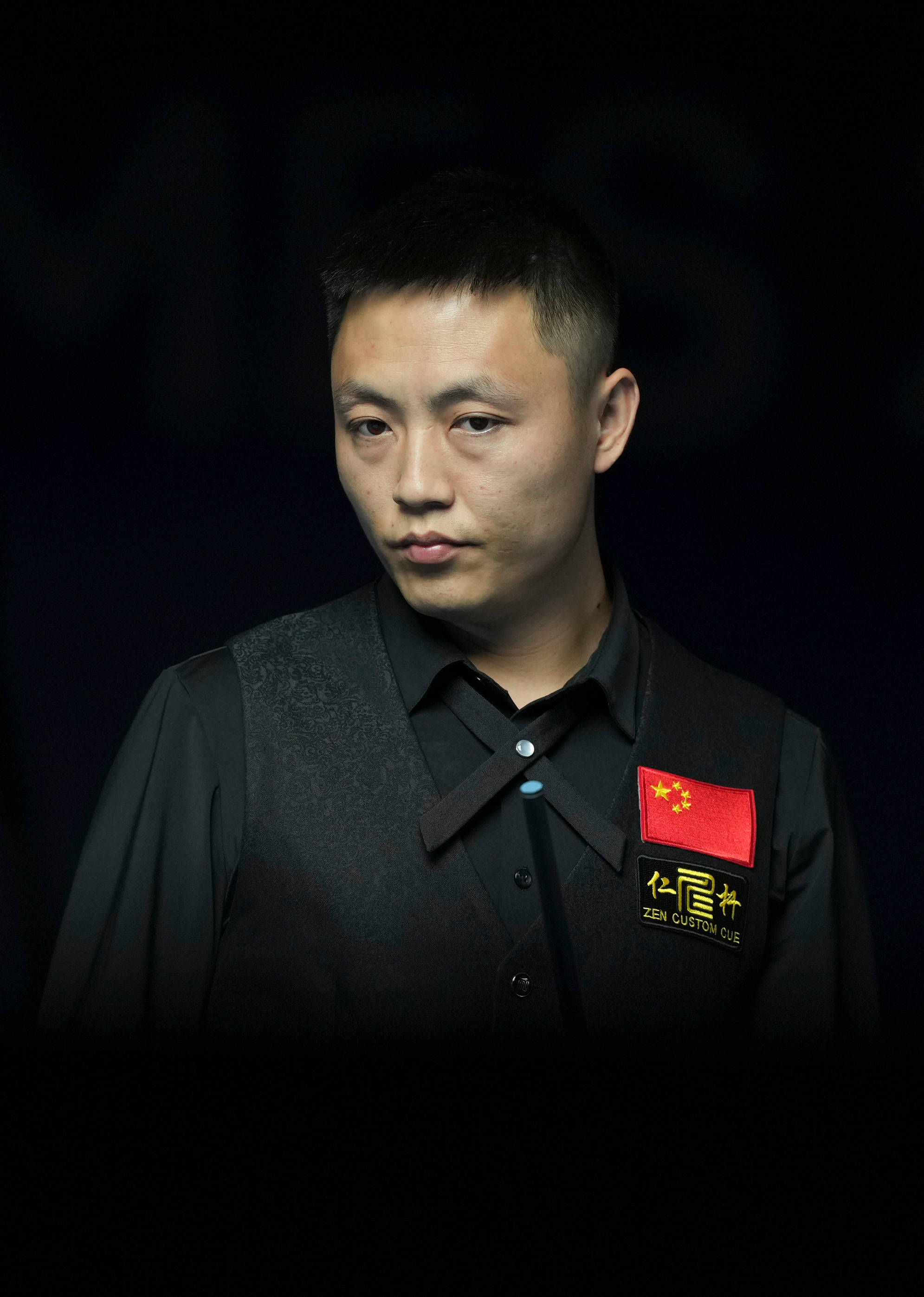 他曾多次参 他曾多次参