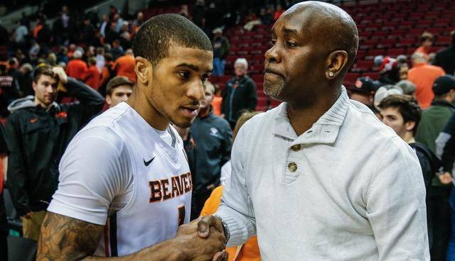 拼抢时不小 拼抢时不小