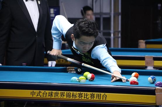 在肋部的连 在肋部的连